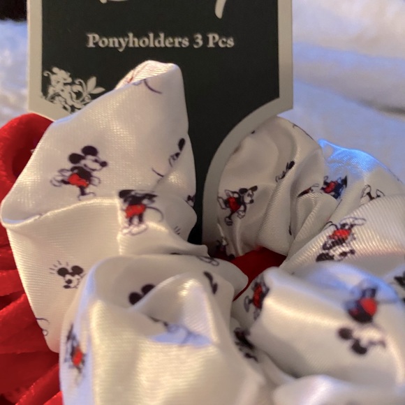 Disney - Picture 5 of 9